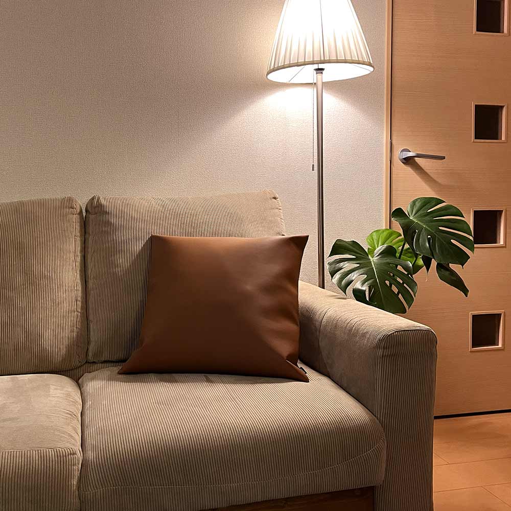 Cushion / Leatherlike - Brown