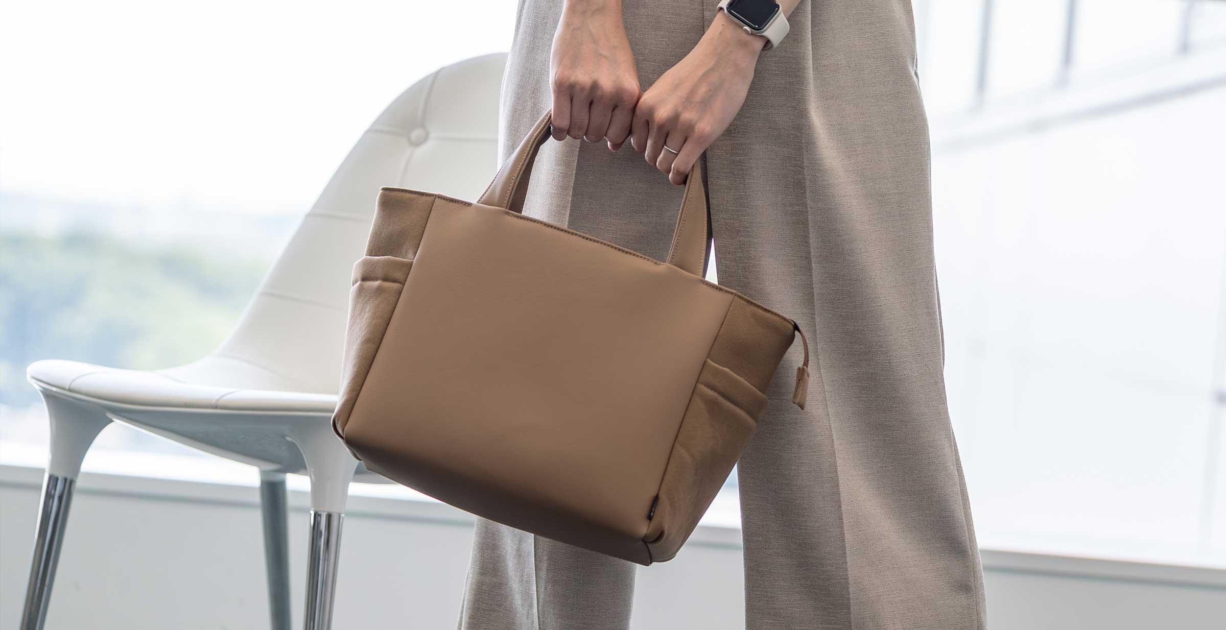 DAILY TOTE
