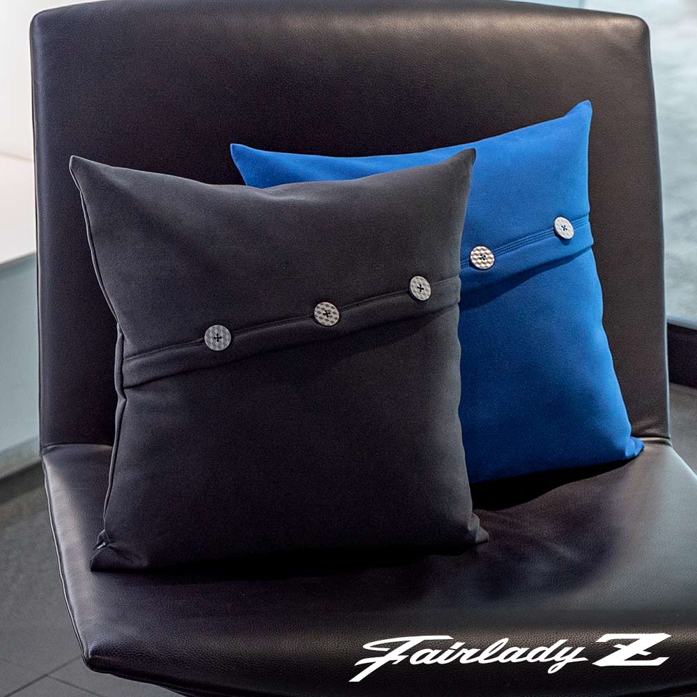NEW】Cushion / Suede - Black - Fairlady Z | doacara公式オンライン