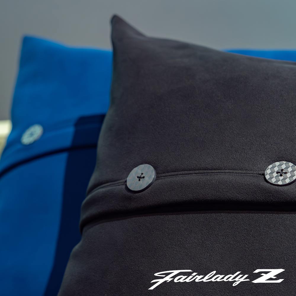 NEW】Cushion / Suede - Black - Fairlady Z | doacara公式オンライン