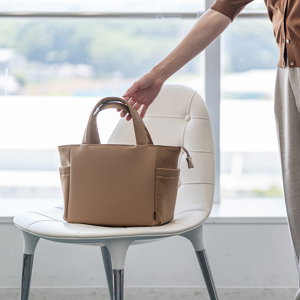 【NEW】Daily Tote / Camel