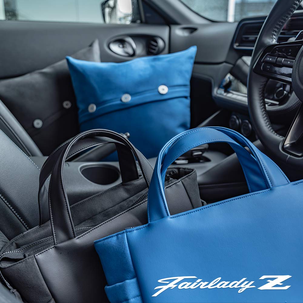 NEW】Cushion / Suede - Black - Fairlady Z | doacara公式オンライン